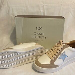 Oasis Society Sneakers - Brand New